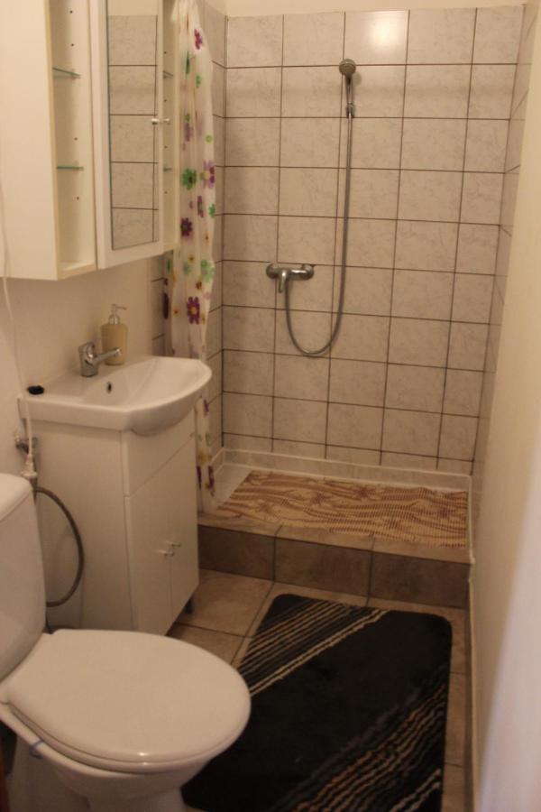 Zimmer Feri Vendeghaz Hotell Abaújszántó Exteriör bild